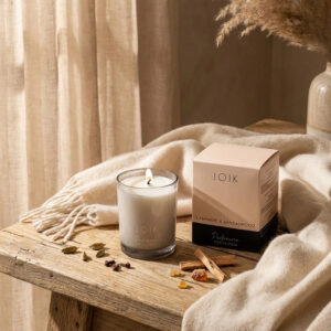 JOIK Parfumerie Collection Lõhnaküünal Cashmere & Sandalwood 220g
