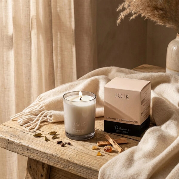 JOIK Parfumerie Collection Lõhnaküünal Cashmere & Sandalwood 220g