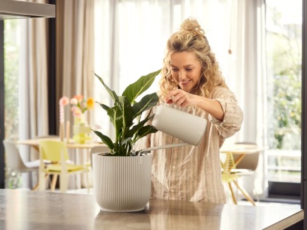 Elho kastekann Vibes valge 1,7L