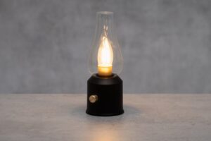Laetav LED-latern Finnlumor must 23 cm
